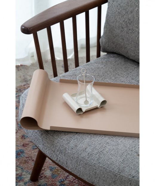 Large Metal Curved Tray - nude